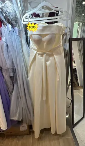 米白色平口綁腰禮服